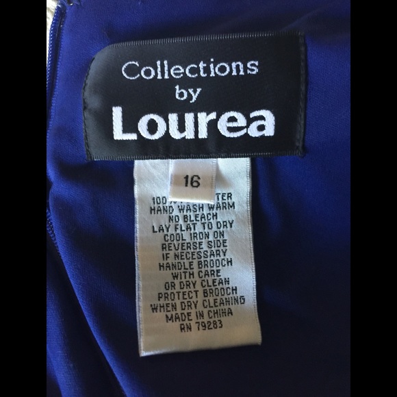 Ruched V- Neck Chiffon Dress - Picture 5 of 6